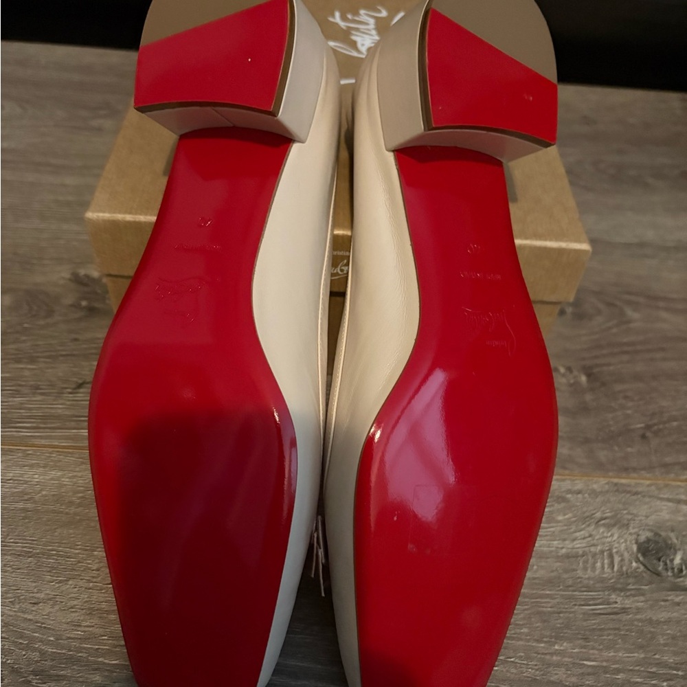 NIB Christian Louboutin Nude Satin Bow Mamaflirt Square-Toe Flats. - Picture 5 of 7